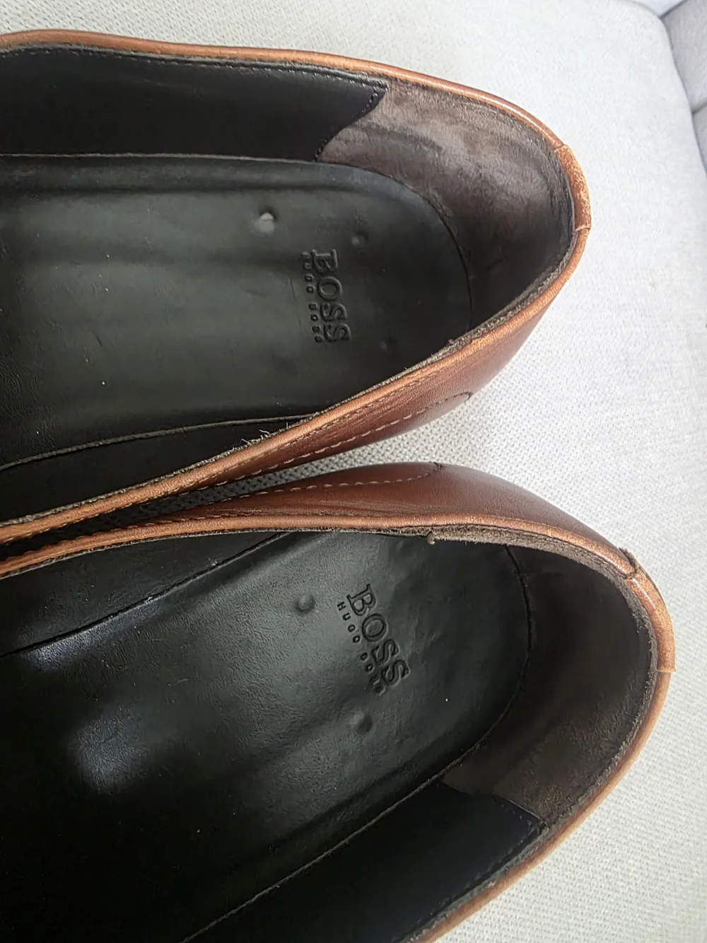 Boss Hugo Boss Men's Tan Brown Leather Slip-On Loafers 9.5 Used.